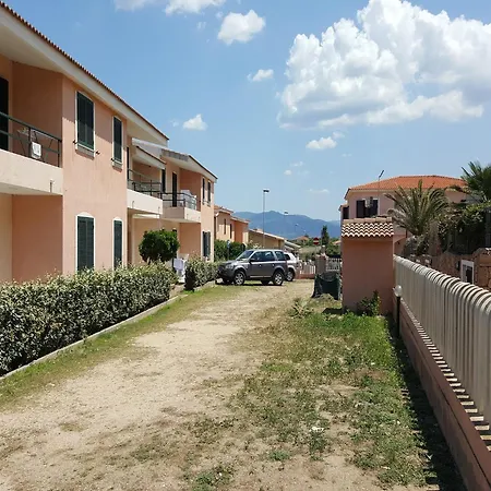 Modern In With Swimming Pool Ferienhaus Valledoria (Sardinia)