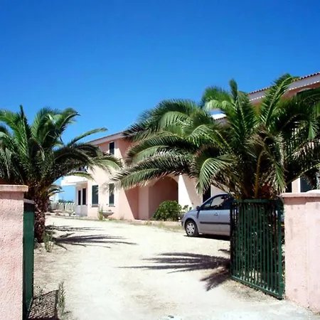 Modern In With Swimming Pool